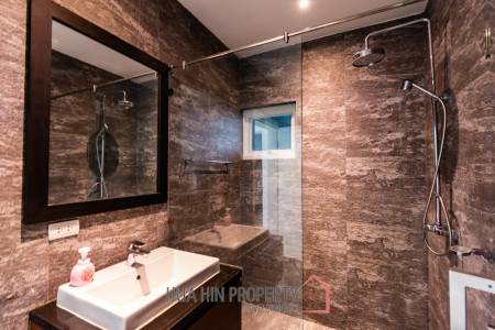3 bed 3 bath 285.3 SQ,M Black Mountain Golf Course