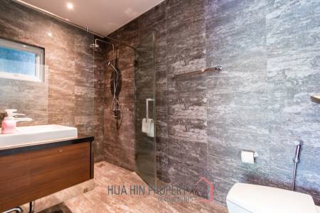 3 bed 3 bath 285.3 SQ,M Black Mountain Golf Course