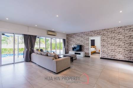 3 bed 3 bath 285.3 SQ,M Black Mountain Golf Course