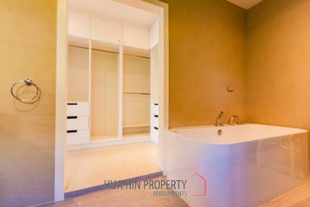 3 Bed 3 Bath 304.15 SQ.M Black Mountain Golf Course
