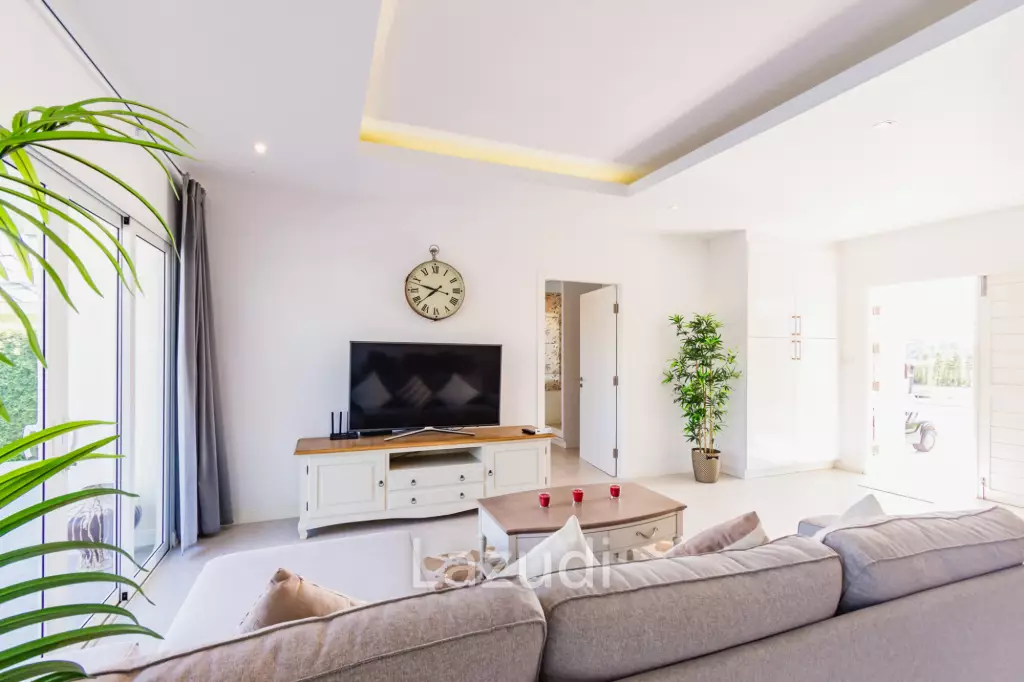 3 Bed 3 Bath 304.15 SQ.M Black Mountain Golf Course