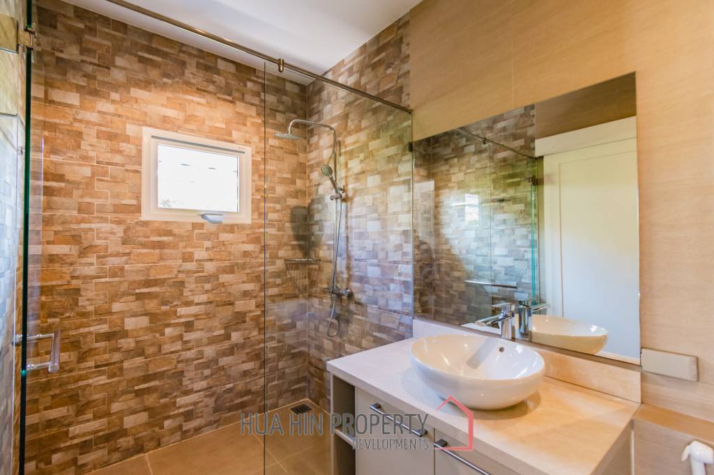 3 Bed 3 Bath 304.15 SQ.M Black Mountain Golf Course