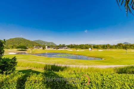 3 Bed 3 Bath 304.15 SQ.M Black Mountain Golf Course