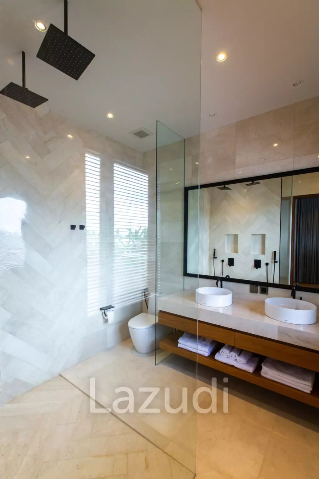Spacious 4 Bedroom Villa in Buduk – North Canggu, Modern Design with A Great Investment Opportunity