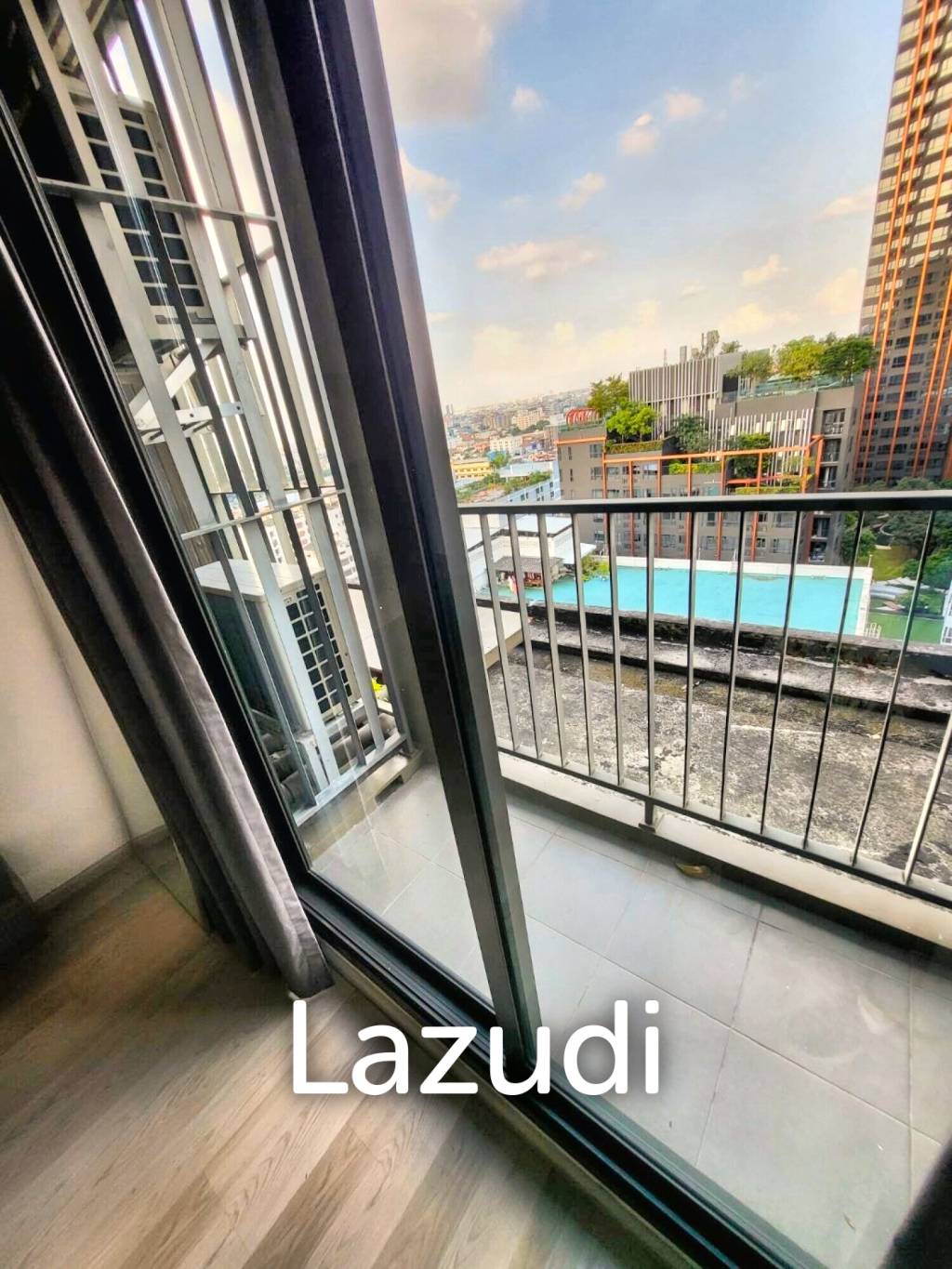1 Bed 1 Bath 40 SQ.M Centric Ratchada - Huai Khwang
