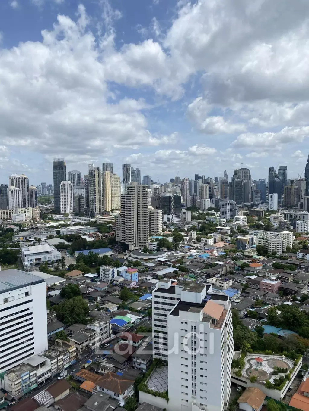 2 Bed 2 Bath 50 SQ.M OKA HAUS Sukhumvit 36
