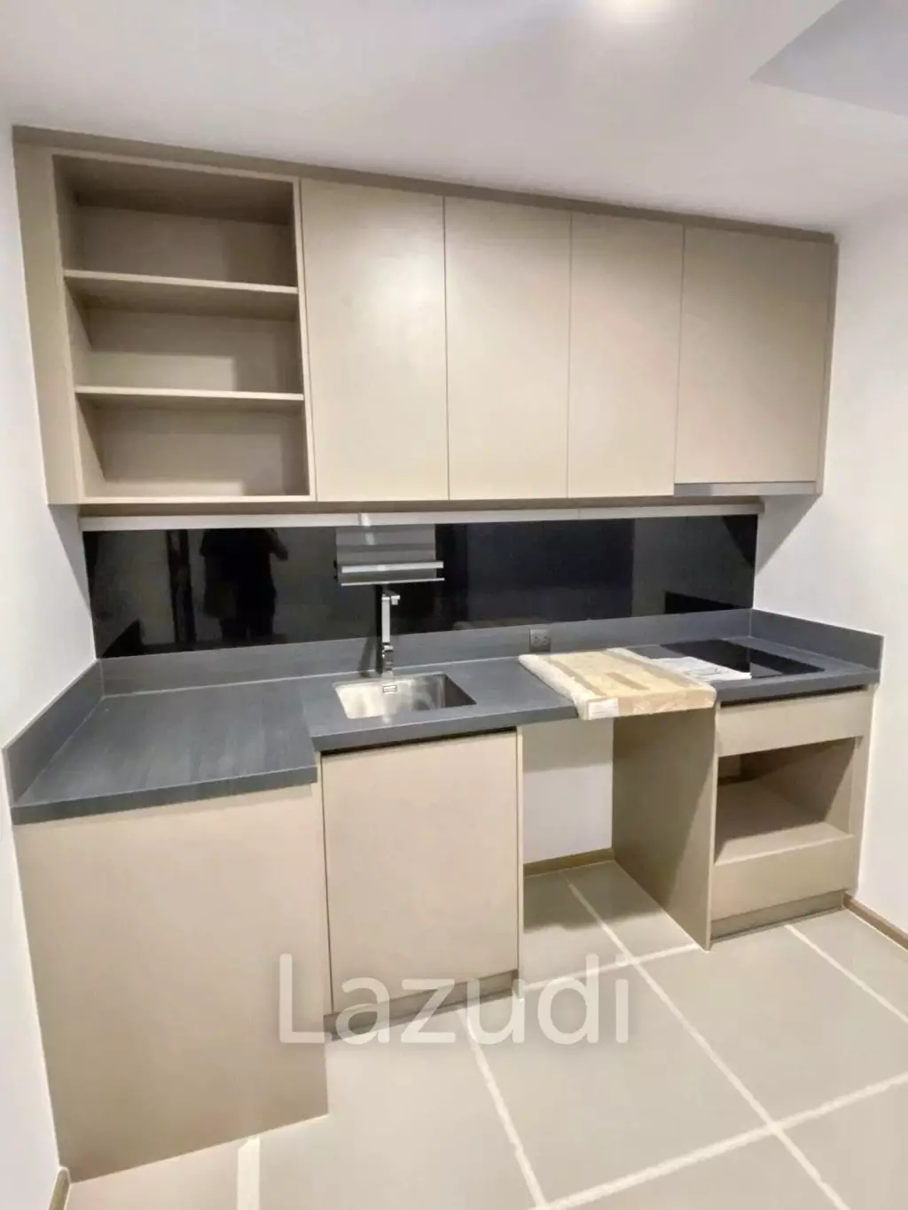 2 Bed 2 Bath 50 SQ.M OKA HAUS Sukhumvit 36