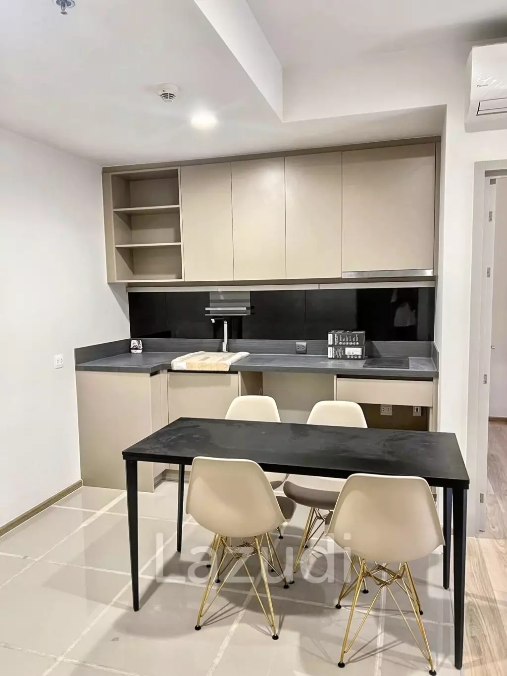 2 Bed 2 Bath 50 SQ.M OKA HAUS Sukhumvit 36