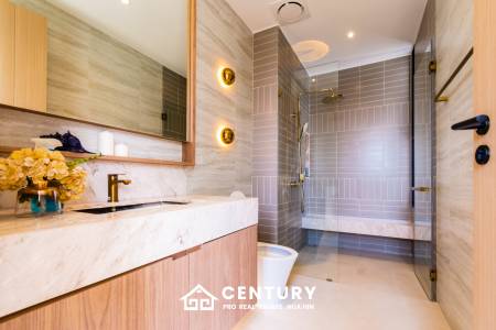 Luxury Beachfront Villa in Bang Kao Cha-Am