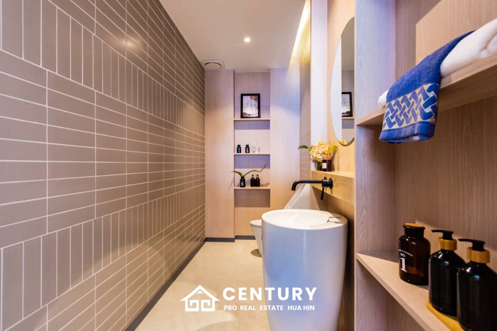 Luxury Beachfront Villa in Bang Kao Cha-Am