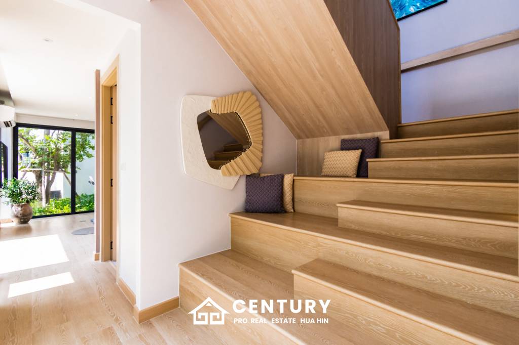 Luxury Beachfront Villa in Bang Kao Cha-Am