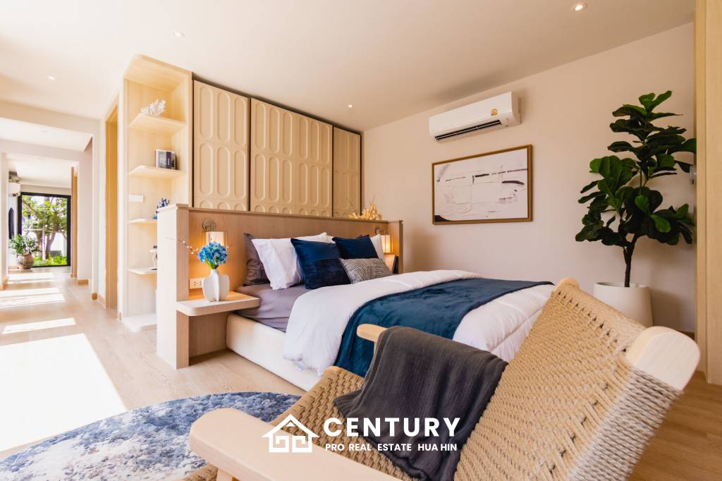 Luxury Beachfront Villa in Bang Kao Cha-Am