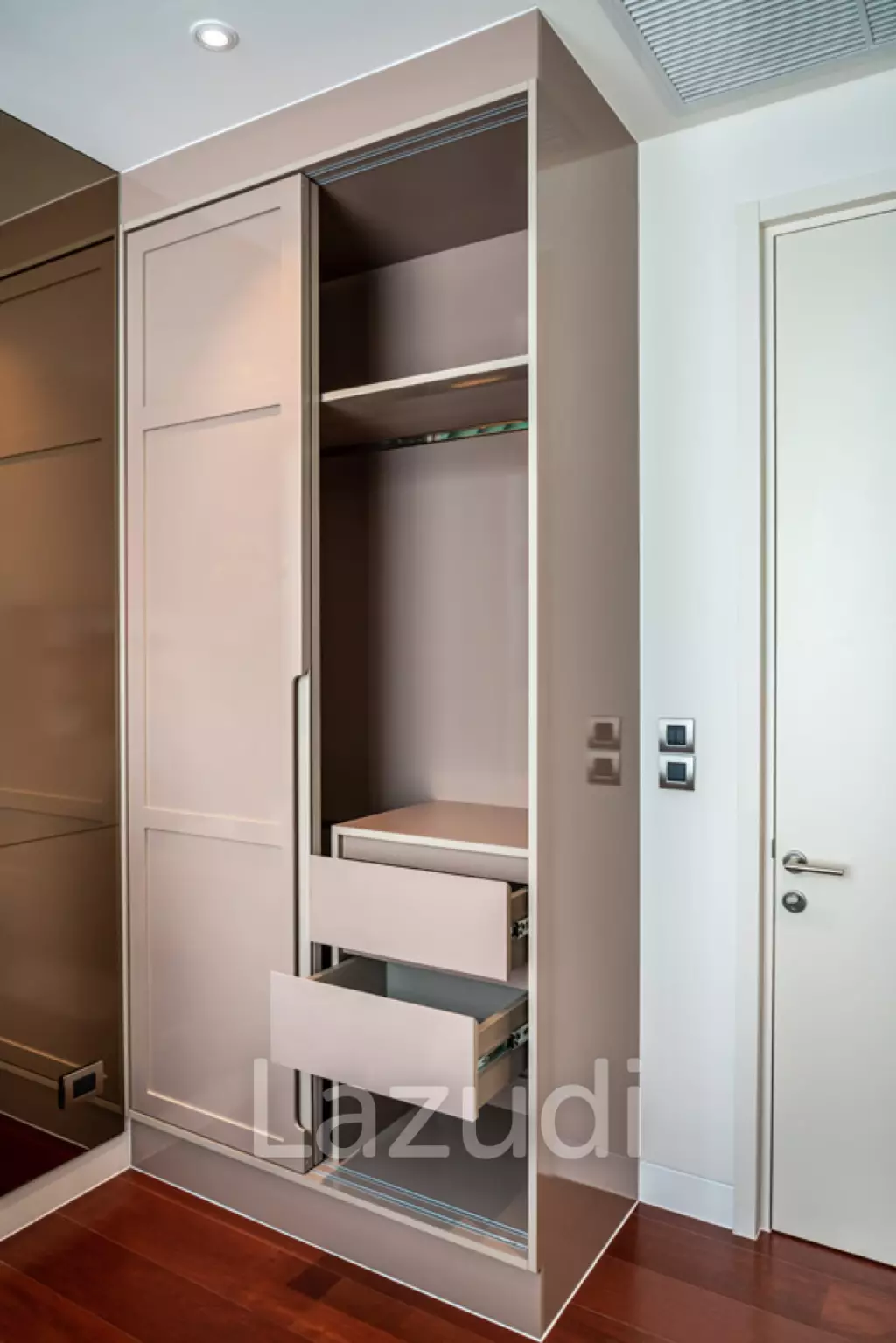 2 Bedroom 2 Bathroom 82 SQ.M KHUN by YOO
