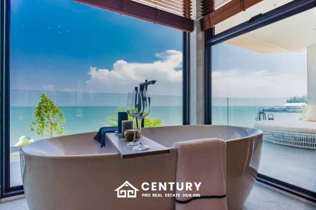 Luxurious Oceanfront Villa in Cha-Am, Thailand