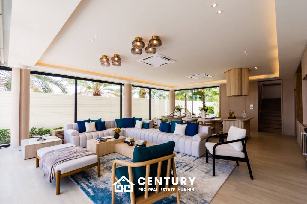 Luxurious Oceanfront Villa in Kehadfa Grand Cha-Am