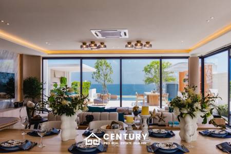 Luxurious Oceanfront Villa in Kehadfa Grand Cha-Am