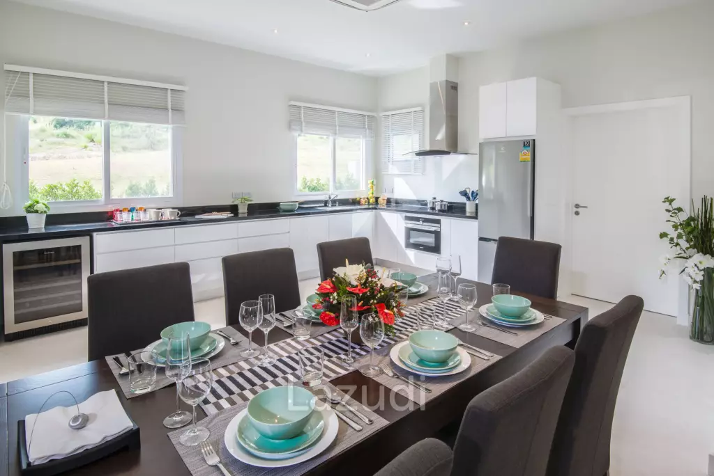 4 Bed 5 bath 538 SQ.M Black Mountain Golf Course