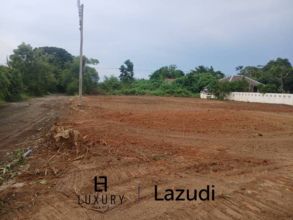 1,320 Sqm Land in Pak Nam Pran For Sale