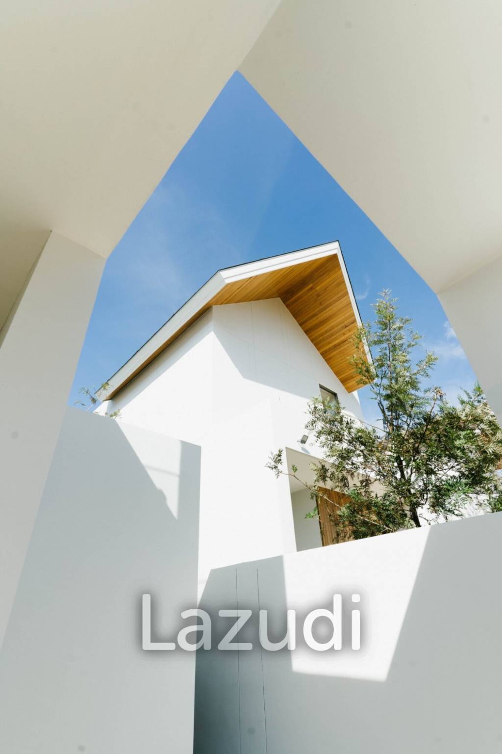 LuxPride 4 - 3 Bed 3 Bath