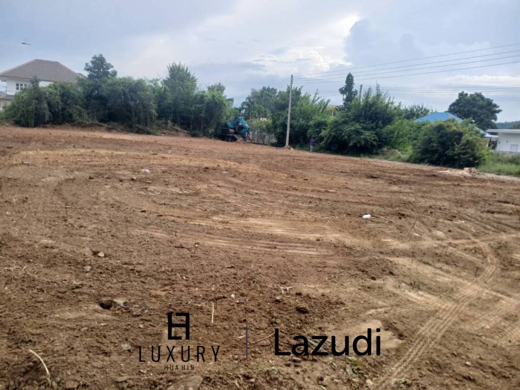 1,320 Sqm Land in Pak Nam Pran For Sale