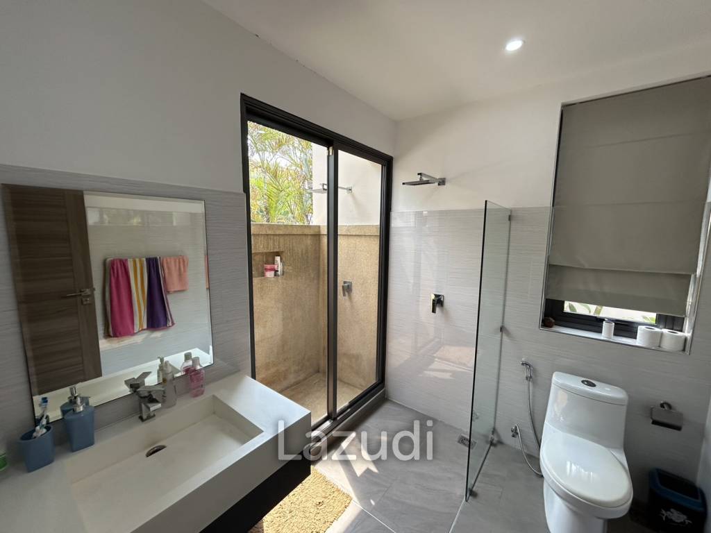 3 Beds 4 Baths 200 SQ.M. Palm Lakeside Villas