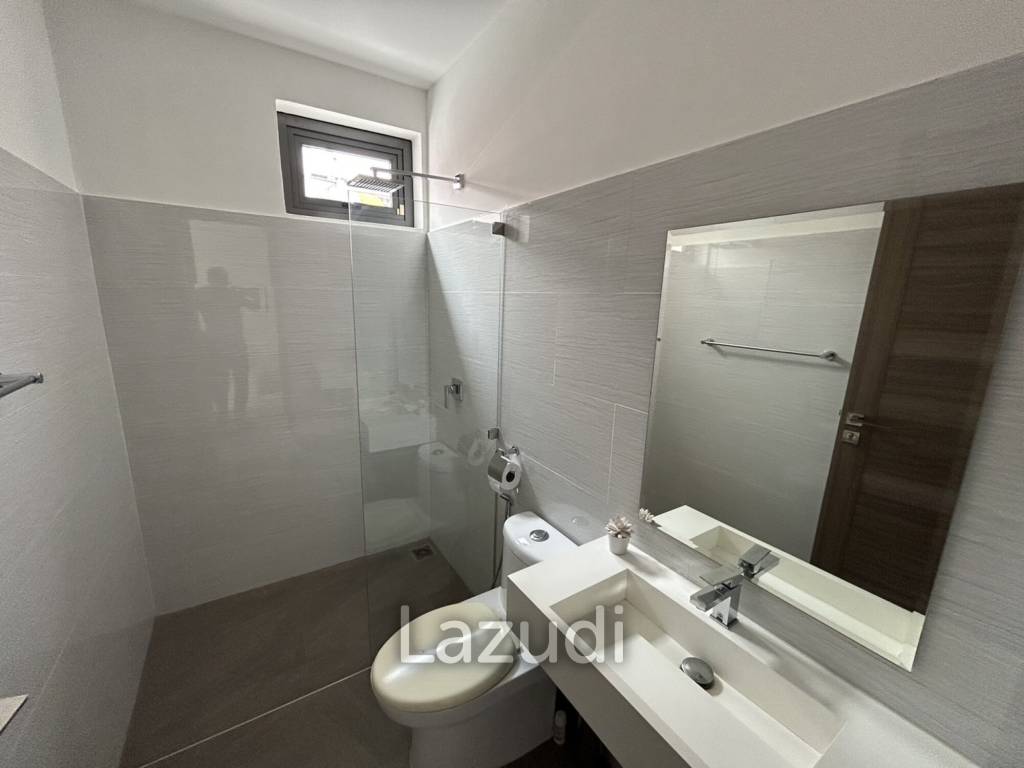 3 Beds 4 Baths 200 SQ.M. Palm Lakeside Villas