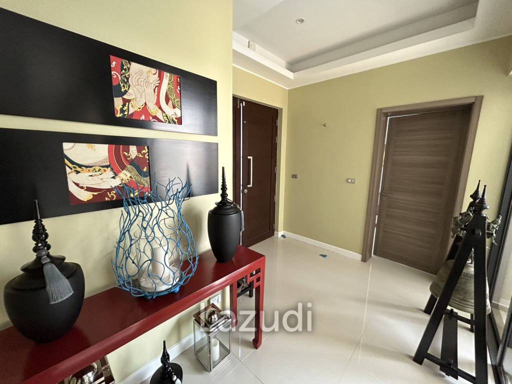 3 Beds 4 Baths 200 SQ.M. Palm Lakeside Villas