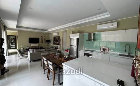 3 Beds 4 Baths 200 SQ.M. Palm Lakeside Villas