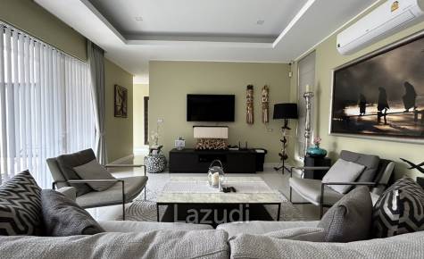 3 Beds 4 Baths 200 SQ.M. Palm Lakeside Villas