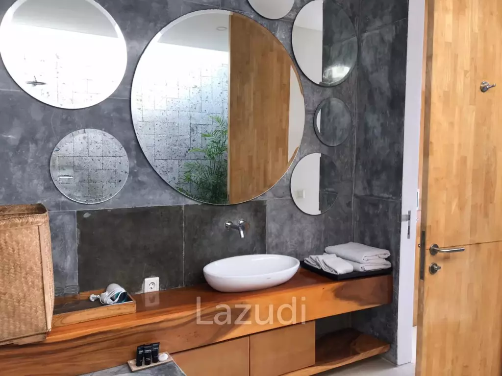Stunning Freehold Ocean view one bedroom villa in the Heart of Pecatu, Bukit