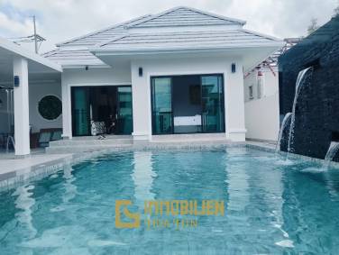 Villa Town: Newly build 3 bedroom pool villa in Hua Hin