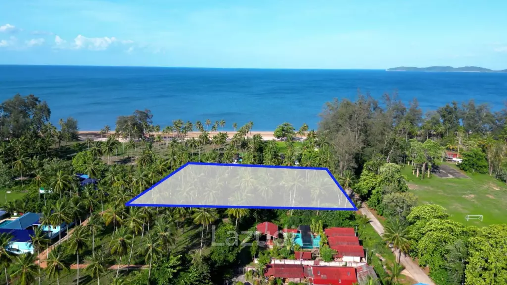 Land for Sale near the Beach at Bangsaphan Noi
