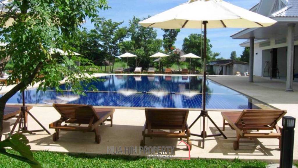 1 Bed 1 Bath Condo 53 SQM For Sale at Hua Hin Condotel and Resort Taweeporn