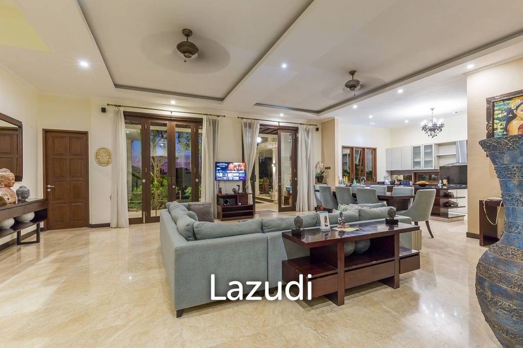 Exclusive 4-Bedroom Villa with Stunning Ocean View in Jimbaran