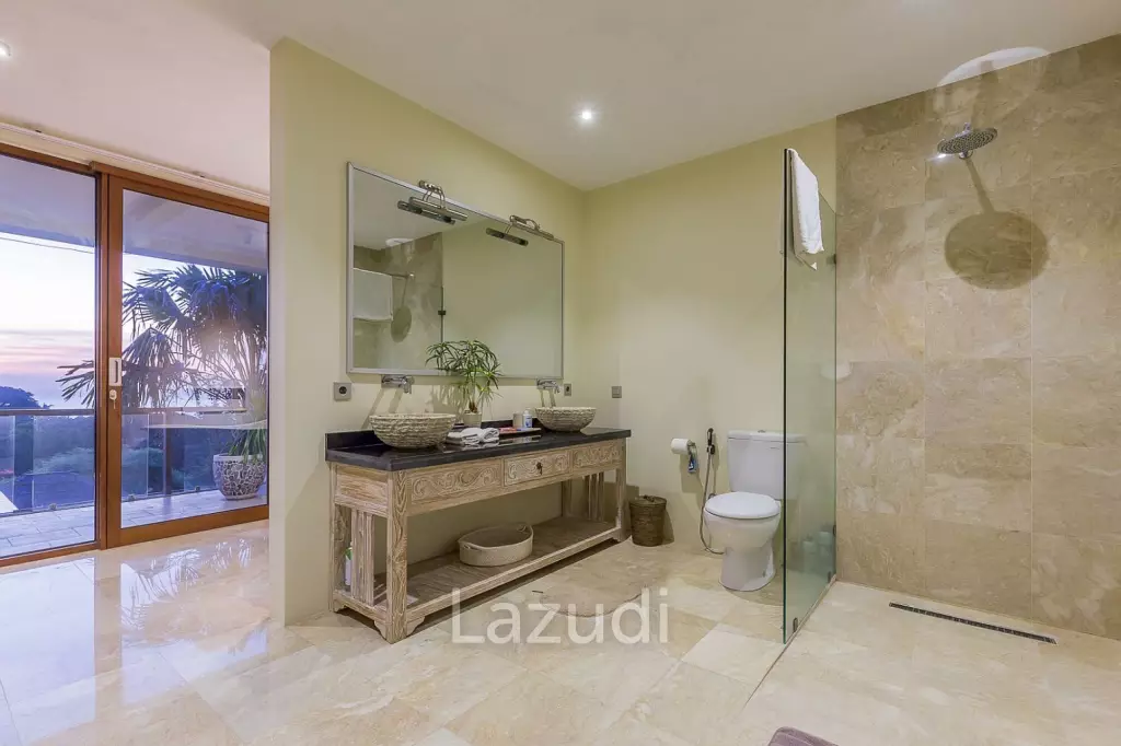 Exclusive 4-Bedroom Villa with Stunning Ocean View in Jimbaran