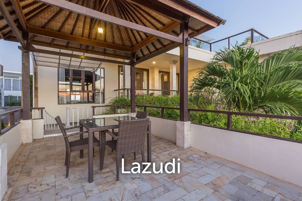 Exclusive 4-Bedroom Villa with Stunning Ocean View in Jimbaran