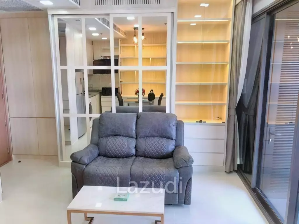 1 Bed 1 Bath 44 SQ.M. M Phayathai Condo