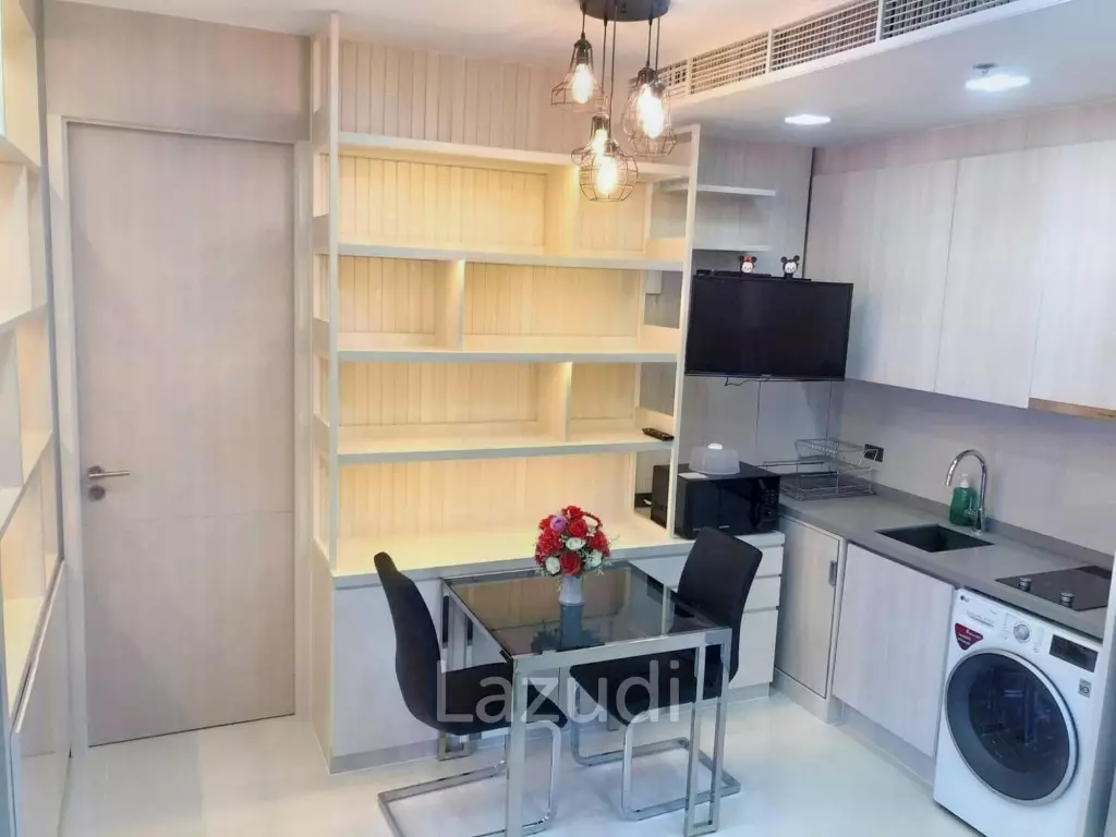 1 Bed 1 Bath 44 SQ.M. M Phayathai Condo