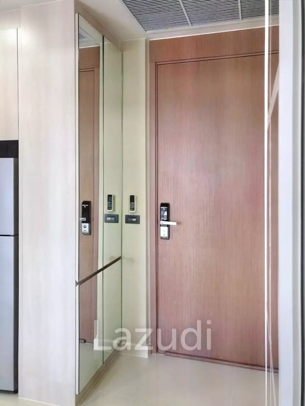 1 Bed 1 Bath 44 SQ.M. M Phayathai Condo