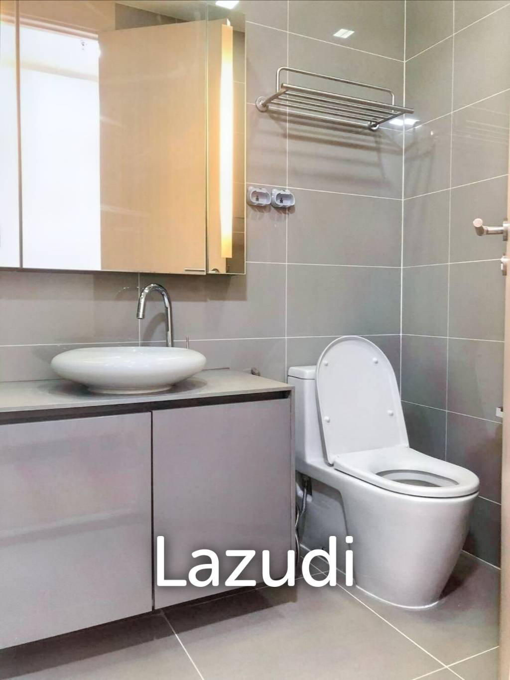 1 Bed 1 Bath 44 SQ.M. M Phayathai Condo