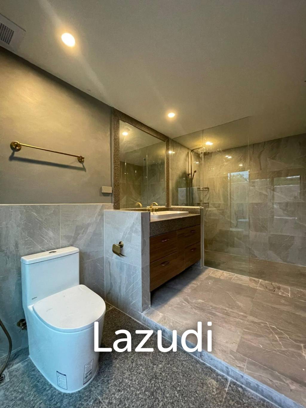 Newly Renovate 4-Bedroom For Rent In Chalong