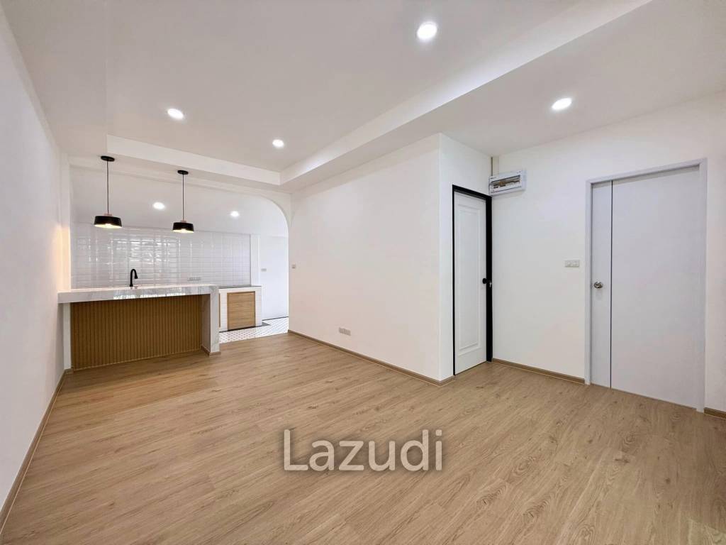 Renovated 2-Bedroom Townhouse For Sale In Kathu