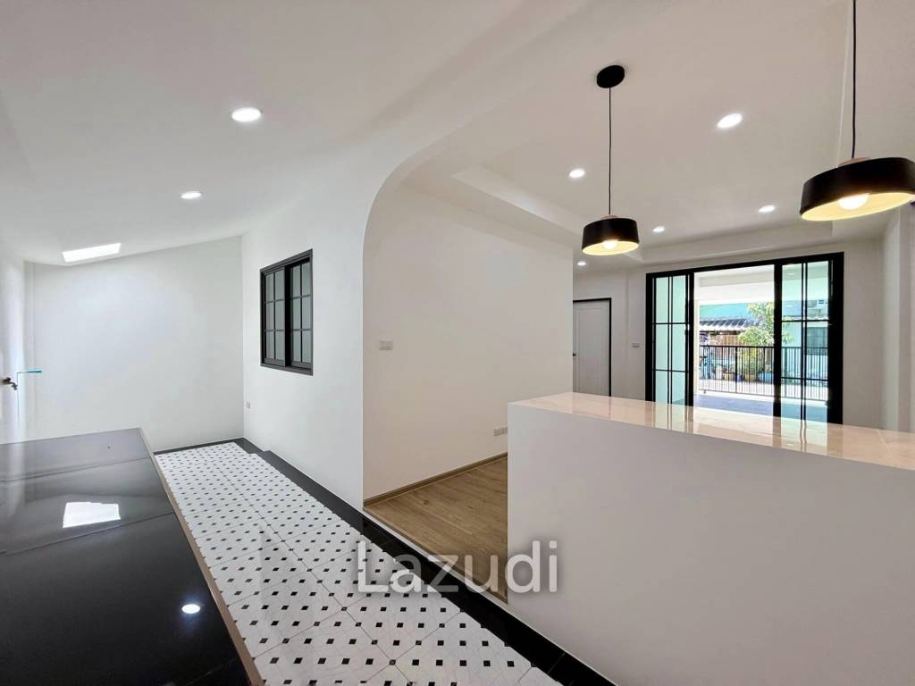 Renovated 2-Bedroom Townhouse For Sale In Kathu