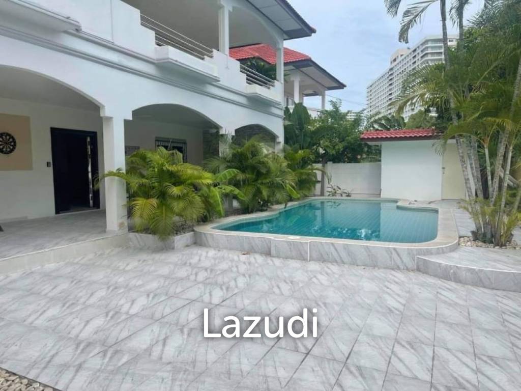 4 Bedrooms 4 Bathrooms 200 SQ.M. Royal Park Village
