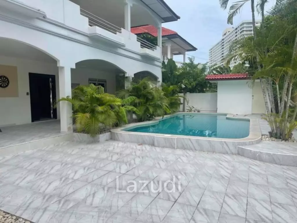 4 Bedrooms 4 Bathrooms 200 SQ.M. Royal Park Village