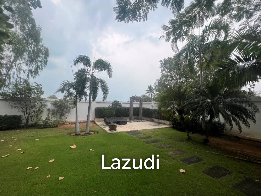 1,600 Sqm 3 Bed 3 Bath Villa For Sale