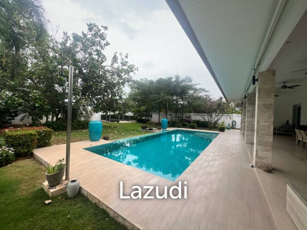 1,600 Sqm 3 Bed 3 Bath Villa For Sale