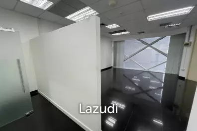 Office Space for rent in Asoke