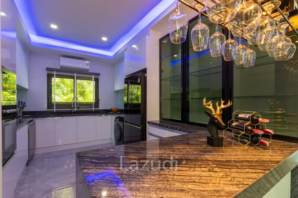 5 Beds 5 Baths 240 SQ.M. View Point Villa