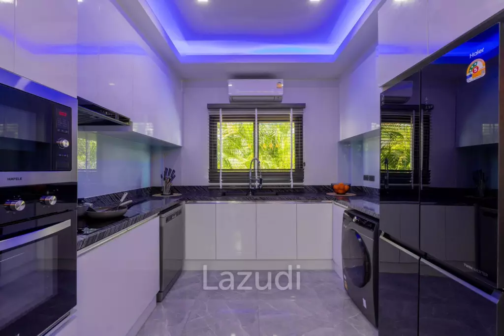 5 Beds 5 Baths 240 SQ.M. View Point Villa